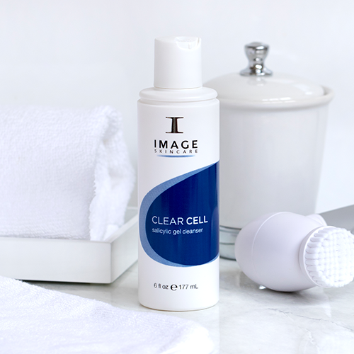 Why Clogged Pores Are More Likely During the Summer
