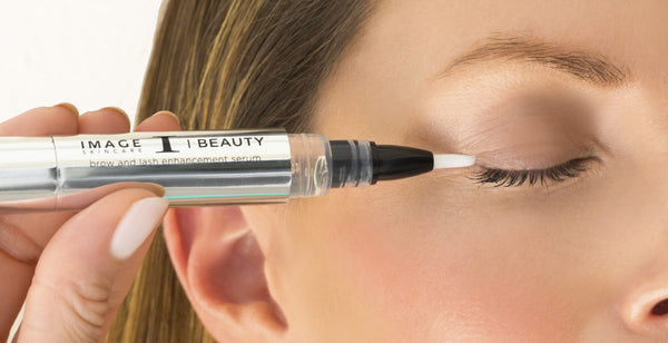 What to Look for in a Brow and Lash Serum